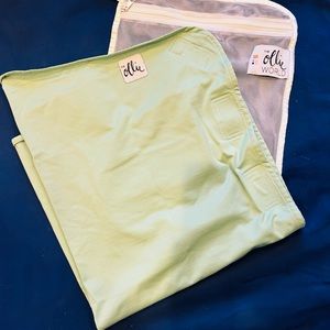 Ollie Swaddle -Helps to Reduce StartleReflex - Custom Moisture-Wicking Material